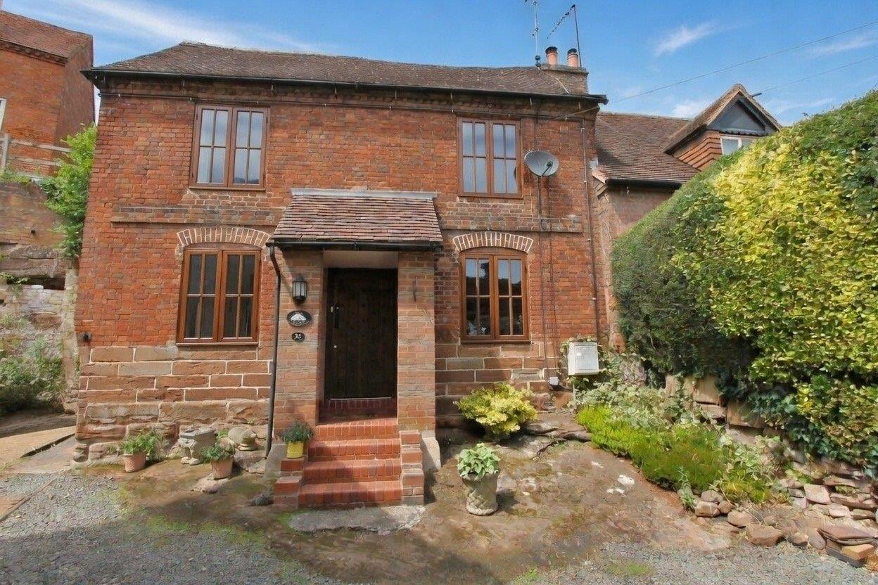 4 bed property in Queens Hill, Stourbridge